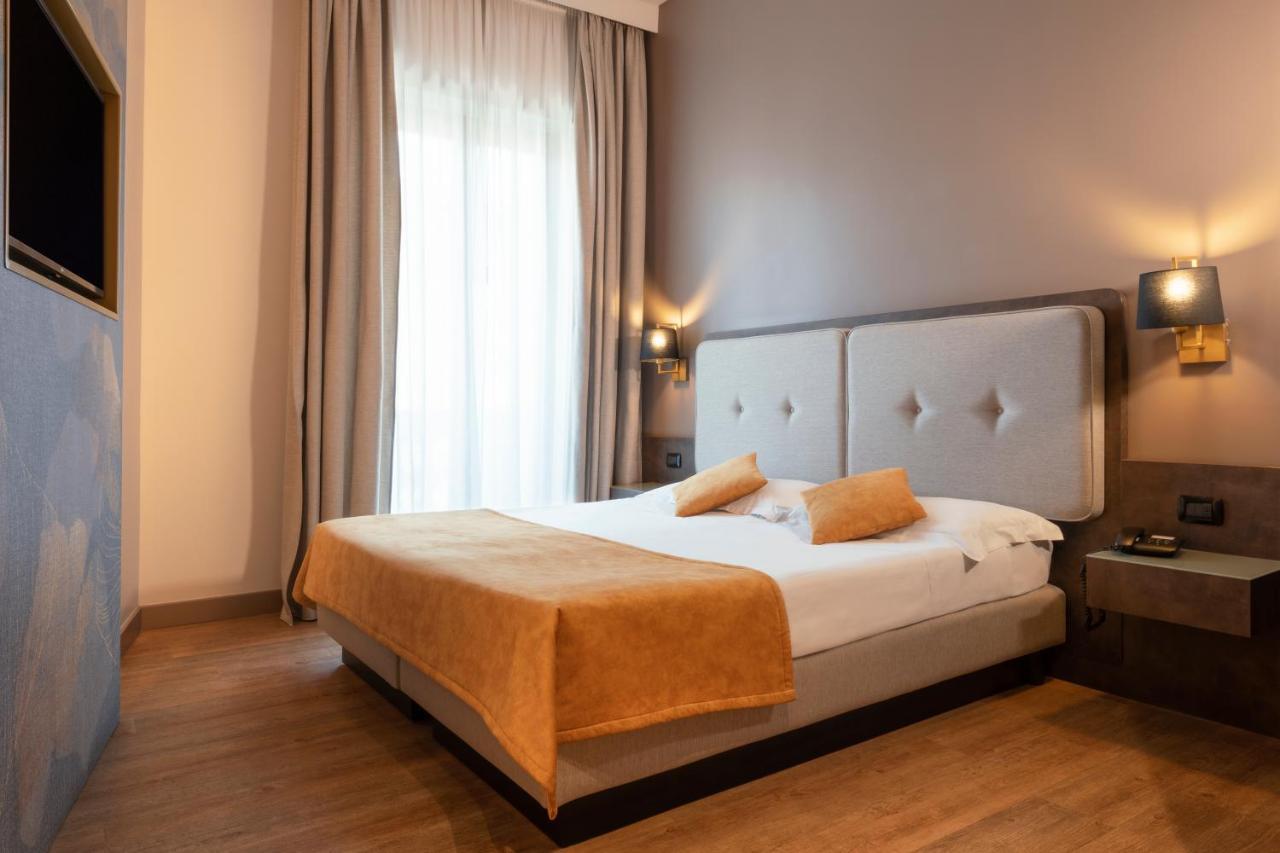 Mokinba Hotels King Milano Esterno foto